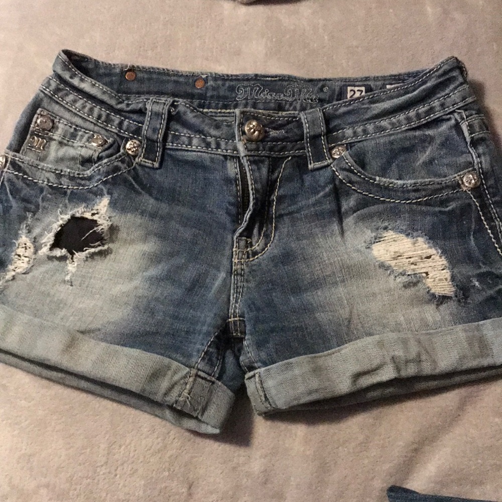Shorts - Picture 2 of 2